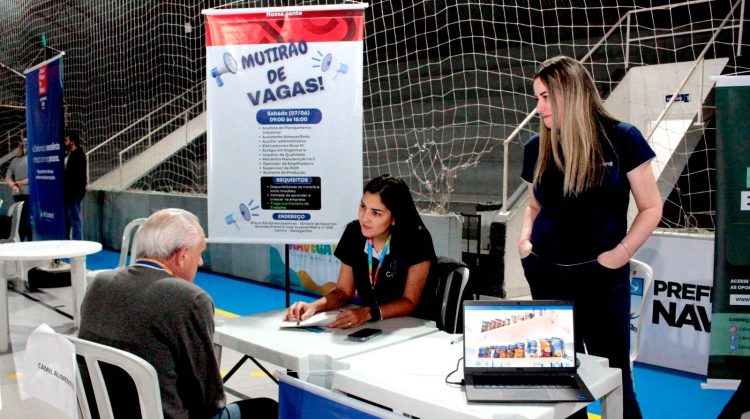 Feirao-de-Empregos-em-Navegantes-acontece-no-sabado-29-com-mais-de-500-vagas-e1764210284148